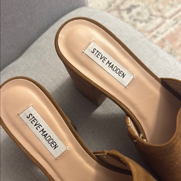 Steve Madden Brown Suede Block Heel Mules - Picture 3 of 4